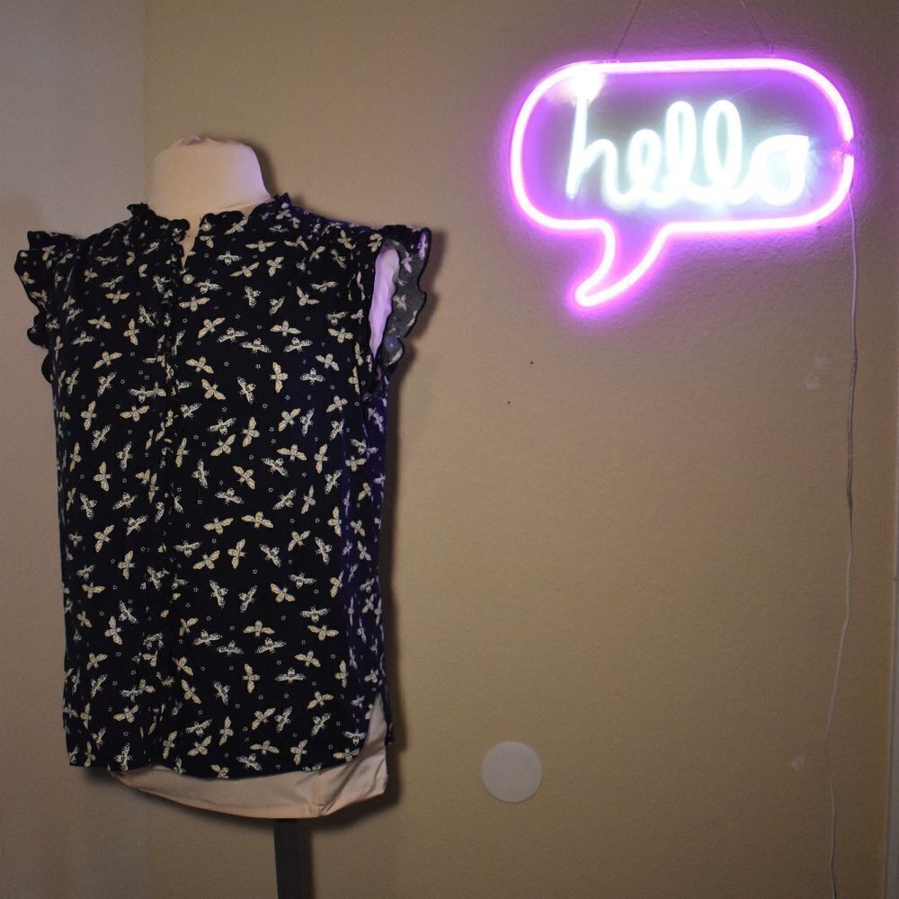 LOFT BEE NAVY RUFFLE TOP -M